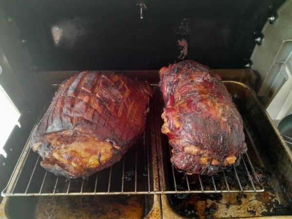 Gefuellte Kalbsbrust /Schweinebauch